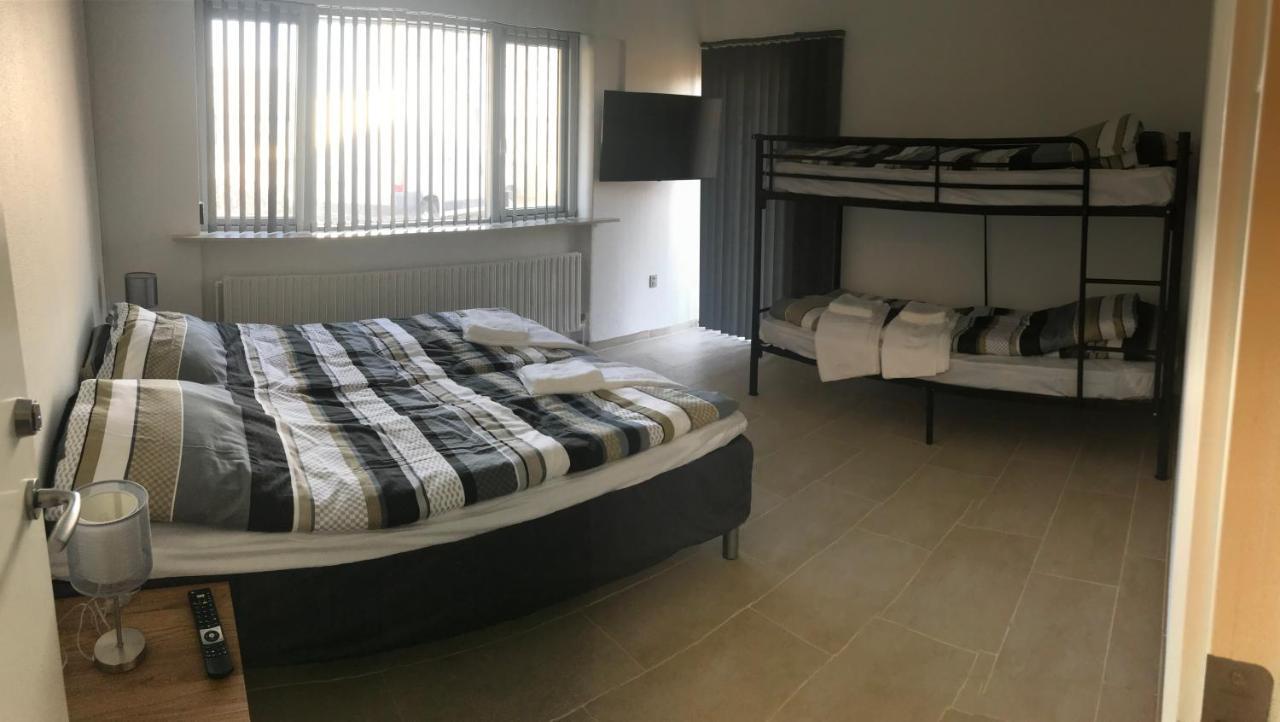 Hotel Икаст Экстерьер фото
